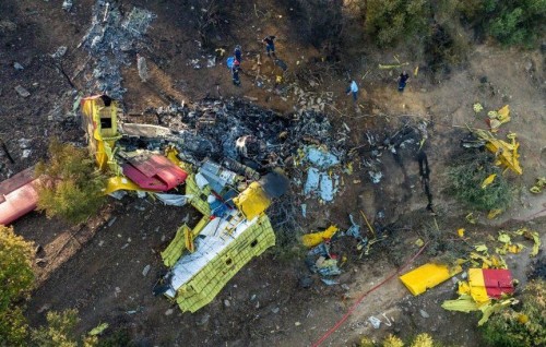 Greece gai alifaan nihvan beynunkuraa flight eh vehtti 2 meehaku maruvehjje