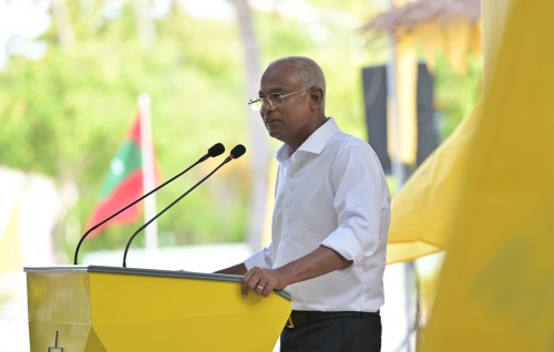 Raees ge rahdhu Democrats ah: Rahunakaa nulai loan dhookuran feshee mi sarukaarun