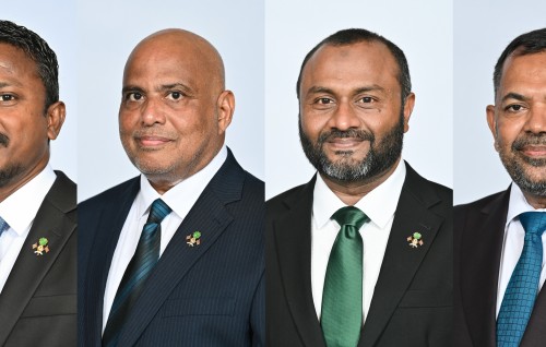 Democrats in ruhun nudheyn ninmee Usham, Zameer, Haidharu adhi Shaheem ah