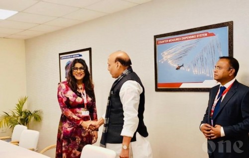 Defence Minister Mariya meets with Indian Defence Minister
