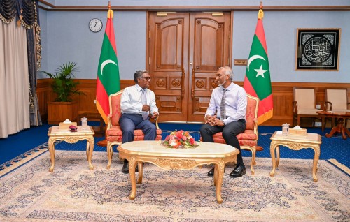 Raees Muizzu Raees Waheed aa bahdhalu kuravvaifi