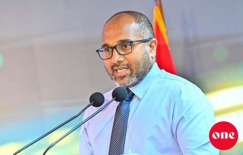 Sham'aange thuhumathuthah dhogukoh Minister Ihusaan vidhaalhuvee Frame nukuraa kamah!