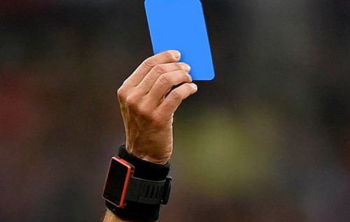 Football gai Blue kulaige card test kuran thayyaaru vanee
