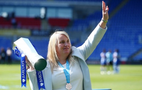 Chelsea anhen team aaeku bodethi kaamiyaabeethakeh hoadhi Emma, USA gaumee team aa havaaluvanee