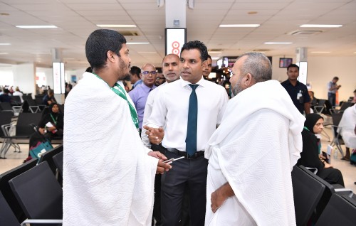 Umra ah meehun gendhiyumuge huhdha ithuru 4 kunfunyakah dheefi