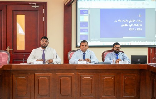 Gulhifalhu portah negi 300 million dollar ge loan boahiyaavahi kamah haradhu kuran vanee ninmaifai: Minister