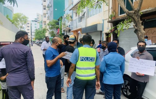 Restaurant owners protest near Dharubaaruge