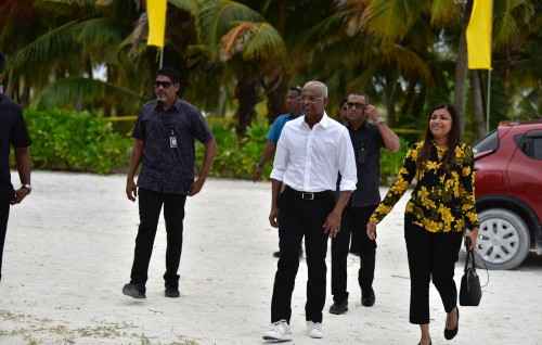 Ehbburun kaamiyaabu vaane formula eba oiy, primary kaamiyaabu vehjje nama dhevana burakah dhaakah nujeheyne: Raees