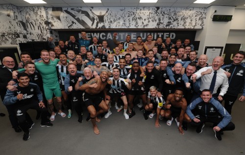 Newcastle dhenee message eh, Fahathun arai 3 goal jahai Tottenham molhuvejje
