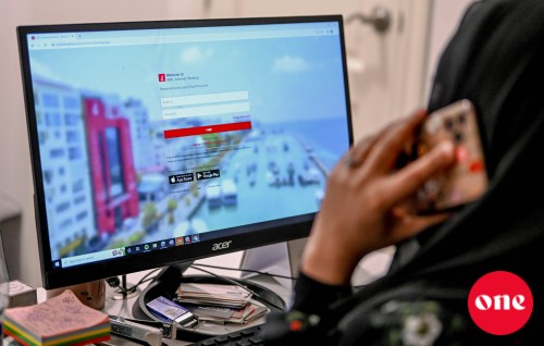 Email ID beynunkohggen hafuthaaehtherey 3.5 lahkka rufiyaa vagah nagaifi, hoadhunee 3 lahkka rufiyaa