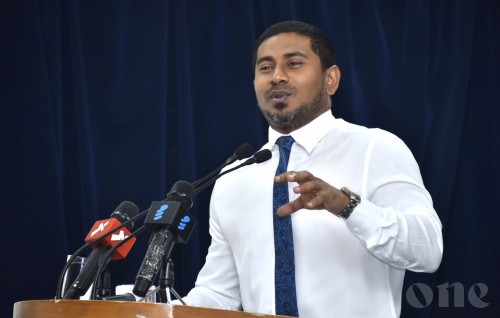 Hithadhoo, Fuvahmulak, Thinadhoo adhi kulhuffushi gai hadhaa synthetic track thah anna aharu beynun kureveyne: Mahloof