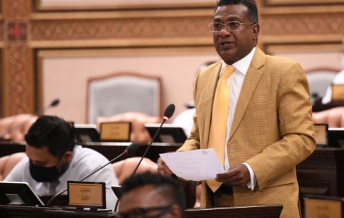 Jaabir ge suvaalu, Nasheed ah: Manikufaanu judge ehge bai thiya kulhuvvanee keevvegentho?
