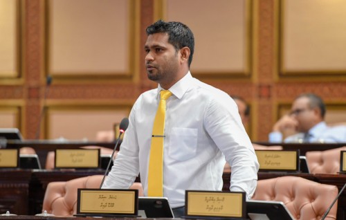 Thoddoo dhaairaa ge member Hassan Shiyan covid ah positive vejje