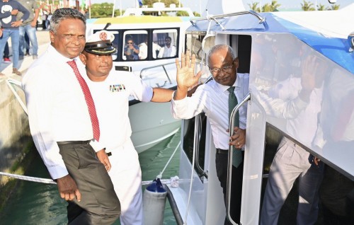 RTL ferry mashroou aaeku tharagee aai vazeefaa ge baazaru thanavas vegendhaane: Azim