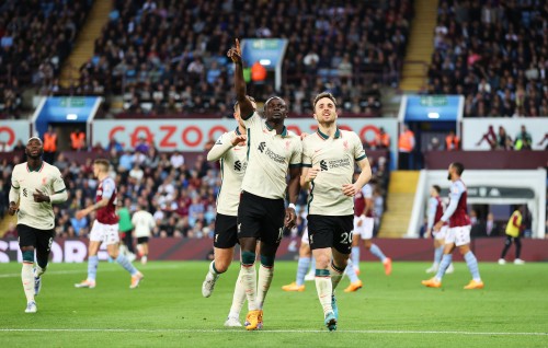 Villa kairin molhuve Liverpool in league thasheege ummeedhu dhamahattaifi