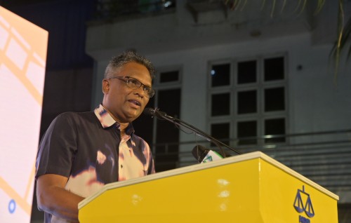 Azim ge ilthimaas: Ranuge furusatheh gelluvaalan anehkaaves fithuna aai dhogu gaboolu nukuraathi!