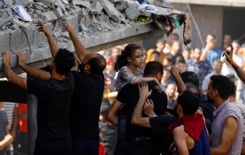 Eh dhuvas therey Gaza ge 305 kudakudhin maraalaifi
