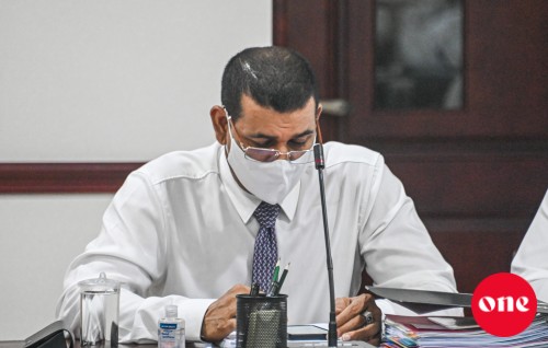 Noosverikan baroasaa vanee masdharuge mahcchah, masdharu haamakuran thaaeedheh nukuran: Siyam