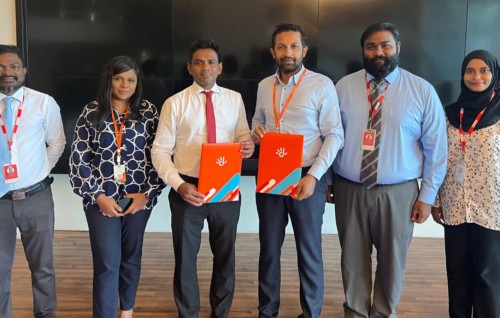 Dhiraagu in Red Crescent ge cooperate membership aa koffi