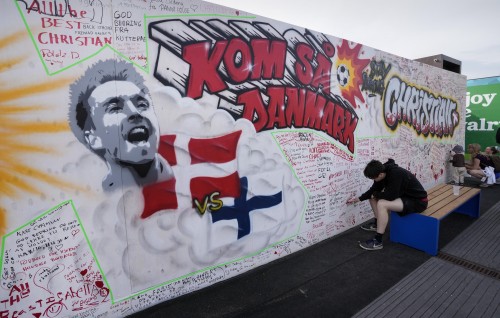 Wales ah badhaluvi haalathu: Dhuniyeyge 99 percent meehunge sympathy support Denmark ah