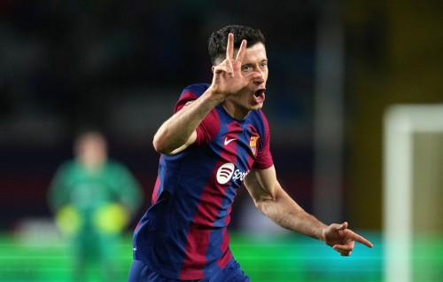 Lewandowski ge hattrick aaeku Barca in Valencia balikoffi