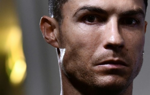 France football magazine ge editor ahanney kiyaigen bodethi dhoguthakeh hadhaifi: Ronaldo