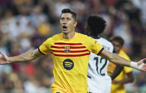 Lewandowski ge 2 goal in Barca molhuvee fahathun arai