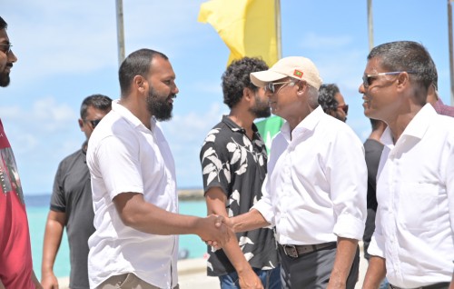 Vadinnah faseyhain loan libeyne goiy hamajeheyne, sarukaaruge scheme thakugai baiveriveveyne: Raees