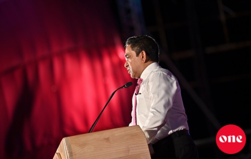 Dhuniyein beyrah fonuvaigen viyas, fan'diyaarunnah ilmu un'gannaidheyn jehey: Raees Yameen