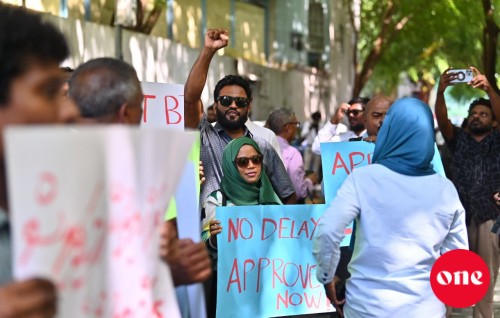 Vazeerun ah ruhun nudheythee Majilis beyrugai ihuthijaaju kuranee
