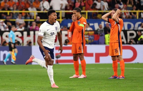Watkins fahu minute gai jehi goal in England in thaareehee 2 vana final akah