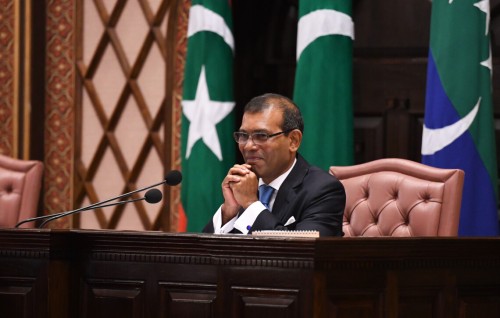 Loaiybaai hithuge ihusaasthah dhivehin hushahalhaa enme ishgee ehgothakee Music: Nasheed