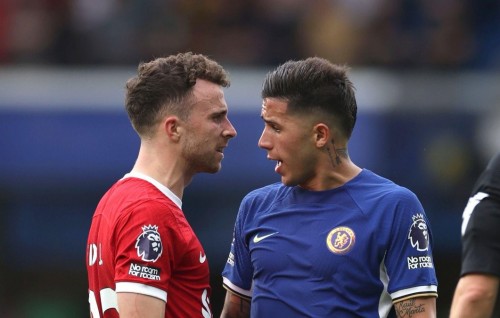 Chelsea aai Liverpool anekkaaves evvaru, Tottenham ahves point eh