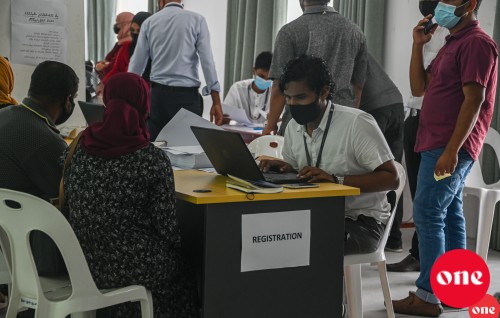Hiya flat ehbbasvumugai dhen soi kuran fashaanee aadheetha dhuvahu