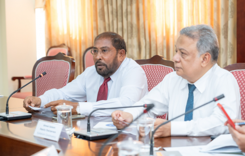 Iguthisoadhee mi haalathu genaee kuree sarukaaru thakun, mi sarukaarun e dhanee haradhu kudukuramun: Qasim