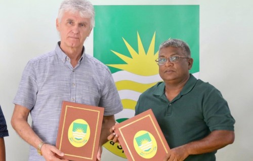 Indonesia aai Myanmar ge gaumee team ah coach kan kohdhin Ivan Maziya aa havaaluvejje