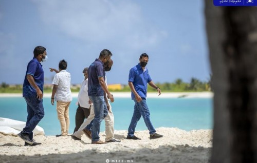 Dhiddhoo gondu dhoh himaayai kurumaai bandharu tharaggee kurumuge mashroouge masaikaiy Azim ballavaalavvaifi