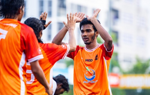 Hirilandhoo 1 vana hoadhee hurihaa match akun molhuvegen, Thimarafushi ves 1 vanaigai semi ah