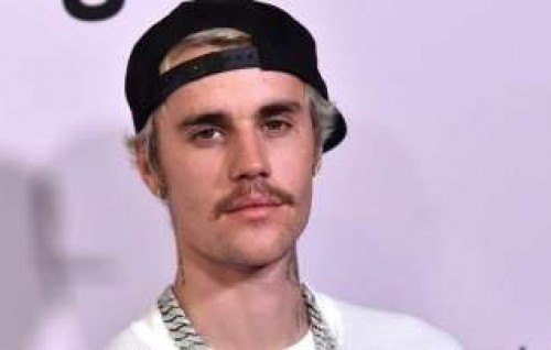 Saudi gai varugadha show eh dhinumah fahu Justin Bieber chutty ah Raajje ah