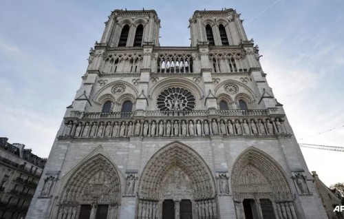 Notre Dame unveiled after 'impossible' restoration