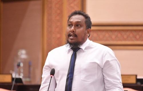 Ukraine aai India gai thibi dhivehi dharivarunge rakkaatherikamah govaalai hushahelhi kulli massala beyru kollaifi