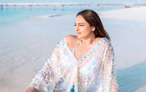 Tara aai Sonakshi ves chutty ah Raajjey gai
