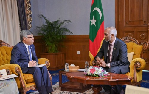 Saarc gamuthakuge medhugai gulhun badhahiko Saarc charter ge asaastha negehettuma massakai kuran jehey: Raees