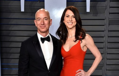 MacKenzie to become world's richest woman due to lack of a prenup