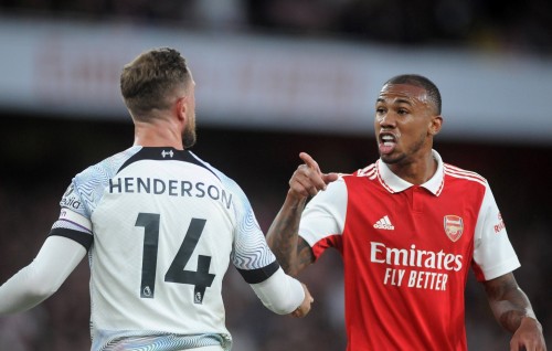 Liverpool aai Arsenal kulhunu match ge kanthah FA in balanee, Henderson hoonu fenugai