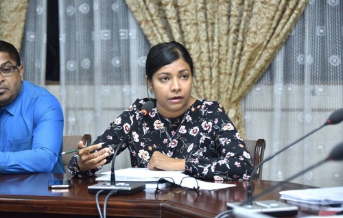 Rozaina Shareef ah: Covid fathuran ulhuvva hageegee beynumakee kobaithoa?