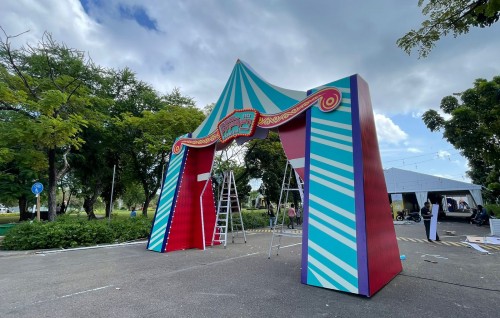 Minivan Ufaa Carnival hulhuvun mirey 8:00 gai