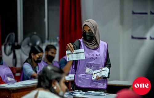 Vote karudhaas chaapu koh ninmai, maadhamaa atholhu thaka fonuvan fashanee