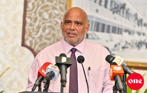 Hiyaa flat ge finishing ah kuri haradhu dheyne muhdhathu hoadhan Minister aa suvaalu kuranee
