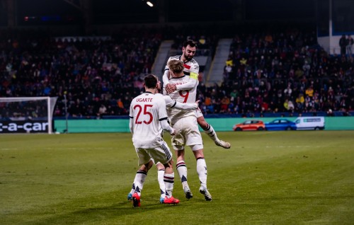 Tottenham ah point eh, Molhakaaeku United hamajehilaifi
